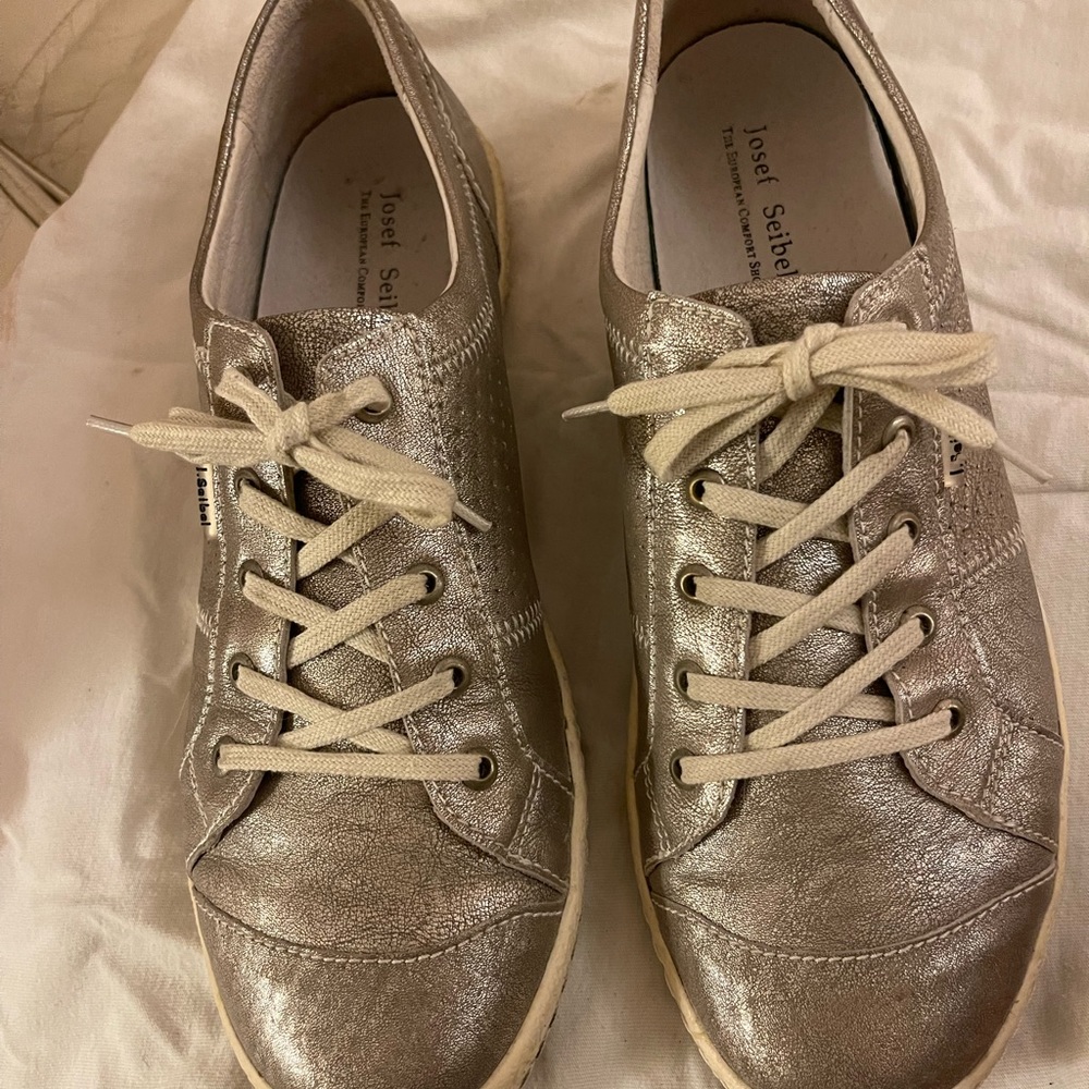 Josef seibel sneakers.